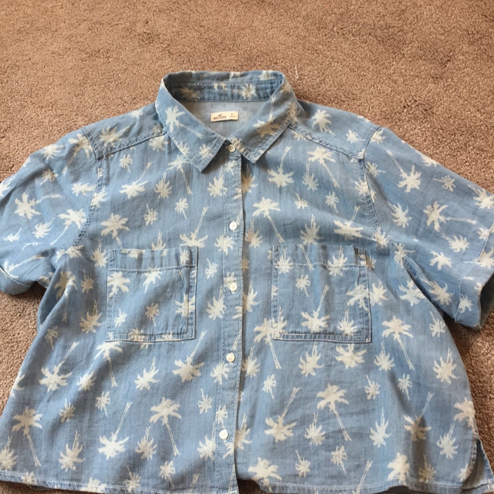 Women’s cropped Hawaiian shirt